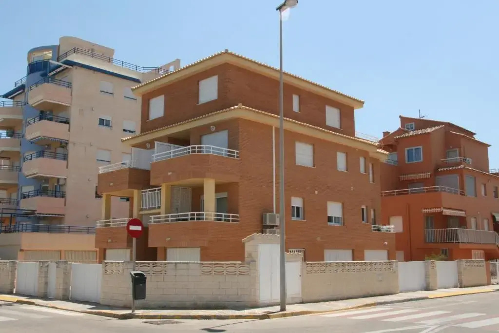 Oliva Holidays 3