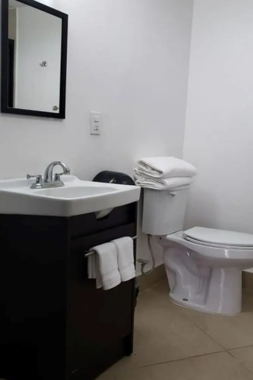 CAPITAL O Lowe Suites