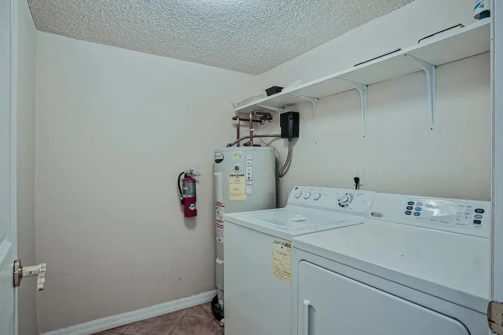 Oceanfront Townhouse With Shared Pools, Ocean View, Wifi, W/d, and Central AC