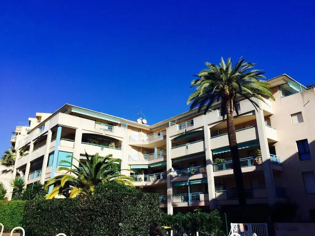 A flat in Cannes