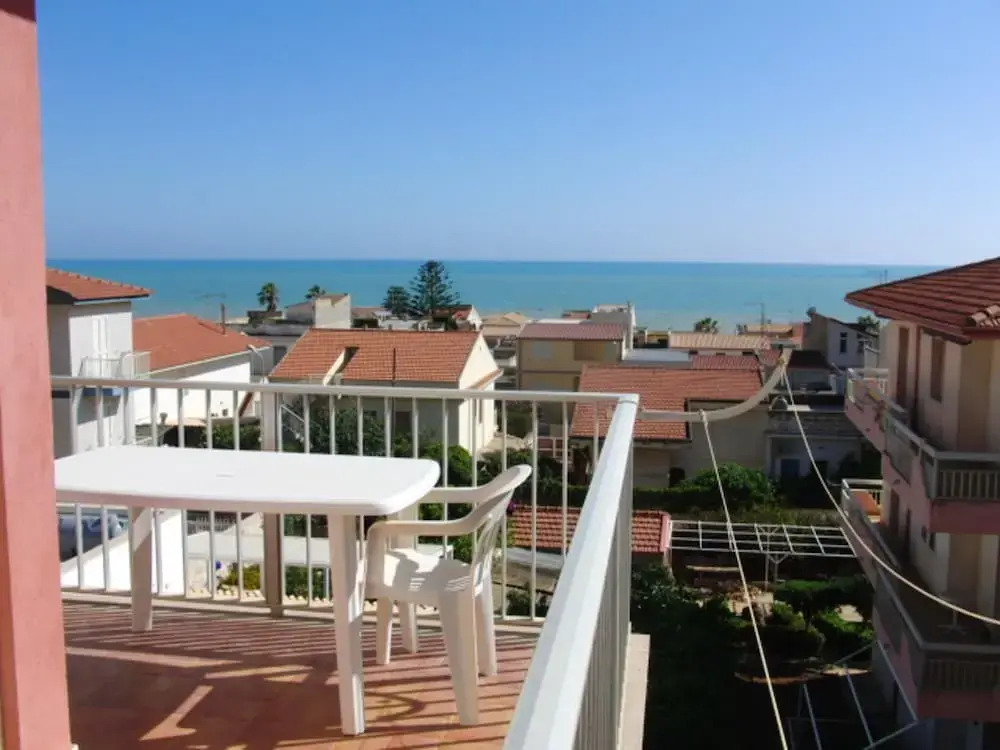 Apartment With 3 Bedrooms in Marina di Ragusa, With Wonderful sea View