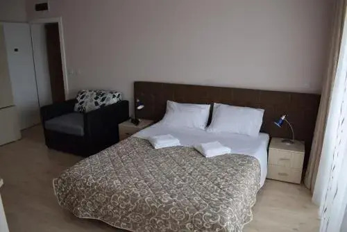 Lotos Rooms Nis Free Parking