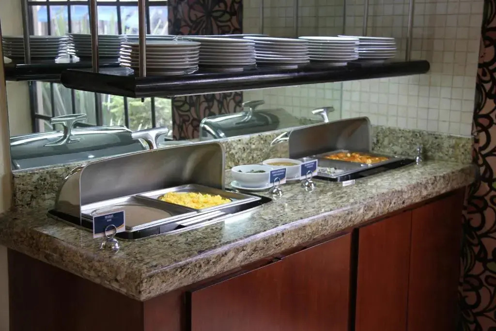 Quinta Dorada Hotel & Suites