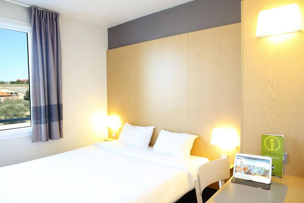 B&B HOTEL Marseille Aéroport Saint-Victoret