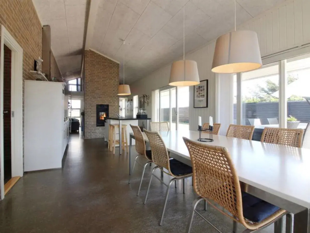 "Hening" - 375m from the sea in NW Jutland