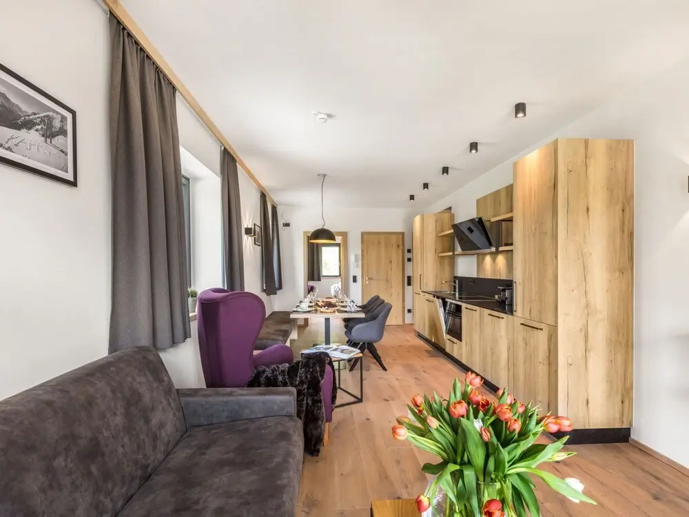 Emma Deluxe Aparthotel, Aircondition, ganzjährig beheizter Außenpool & Skibus direkt vor der Tür