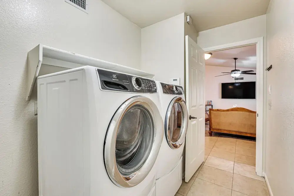 8 Mi to State Farm Stadium! Poolside Retreat
