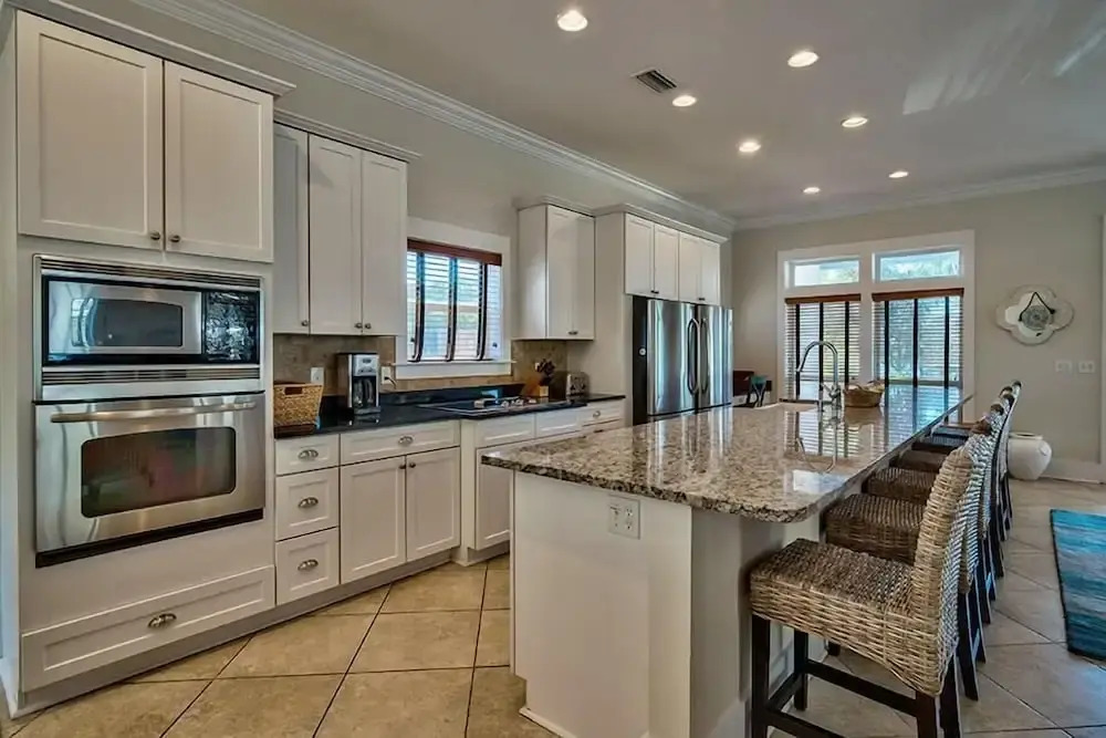 Peaceful Pelican 6 Bedroom Holiday Home by Five Star Properties