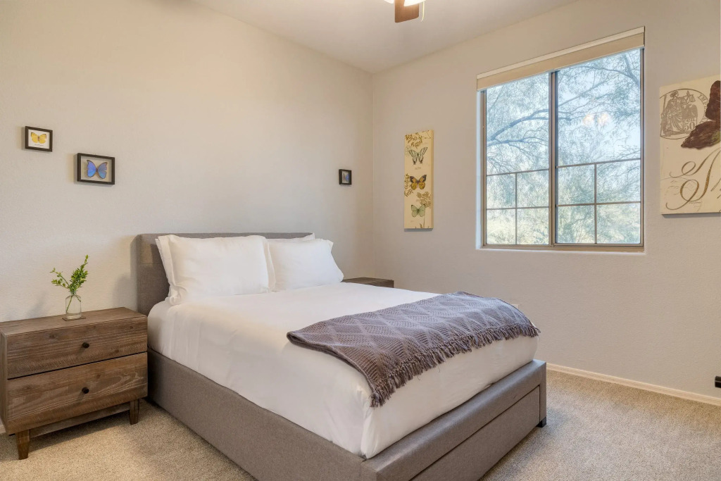 Desert Village Vista by Avantstay Patio w/ Fire Pit, Pool Access