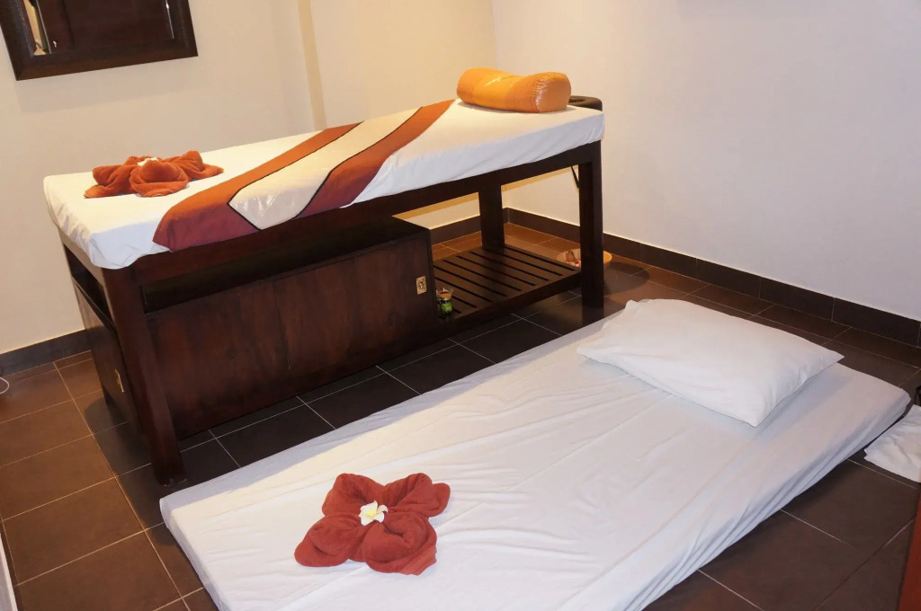 The Royal Tropical Beach at VIP Chain Resort