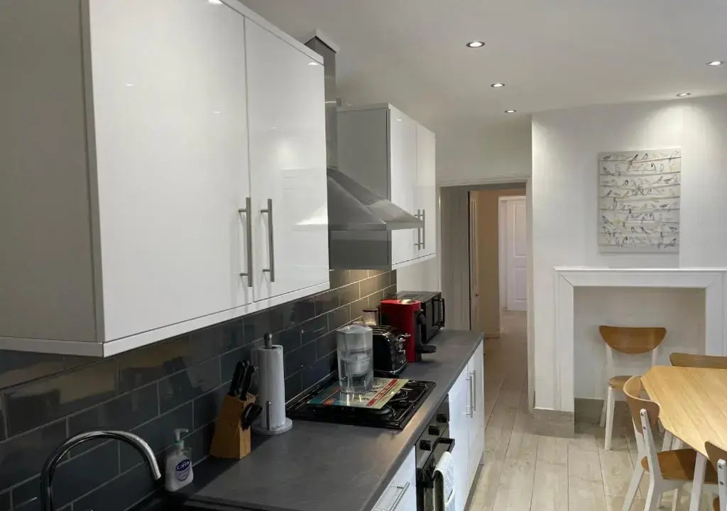 Canterbury 2 bed Holiday Home Sleeps 6 City Centre FREE Parking