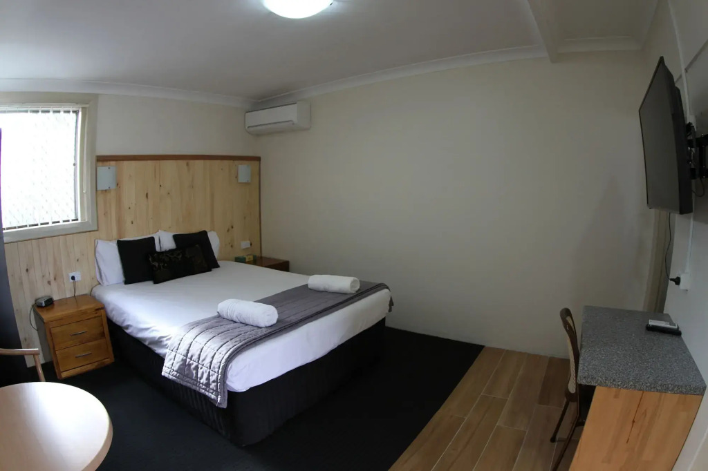 Sleepy Hill Motor Inn