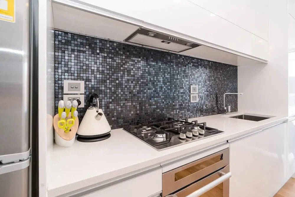 Ivory Newmarket Top Level Modern 2 Bd Apt