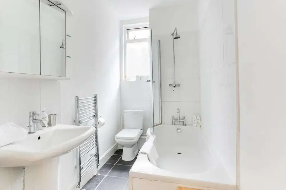Sunny & Stylish 2bed Duplex in Maida Vale