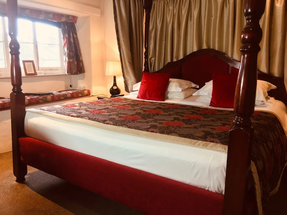 The Oxenham Arms Hotel Devon