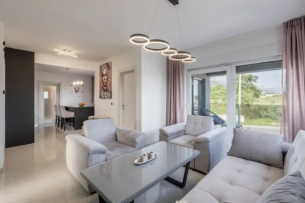Scenic Kastel Luksic Apartments