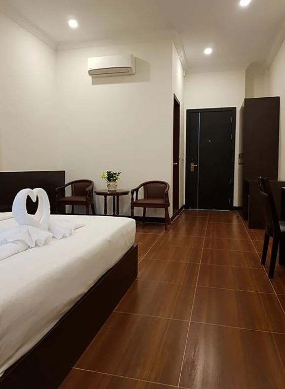 Apple Hotel Two - Near Phnom Penh Airport