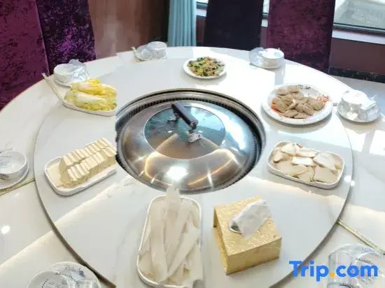 Yunmeng Hotel