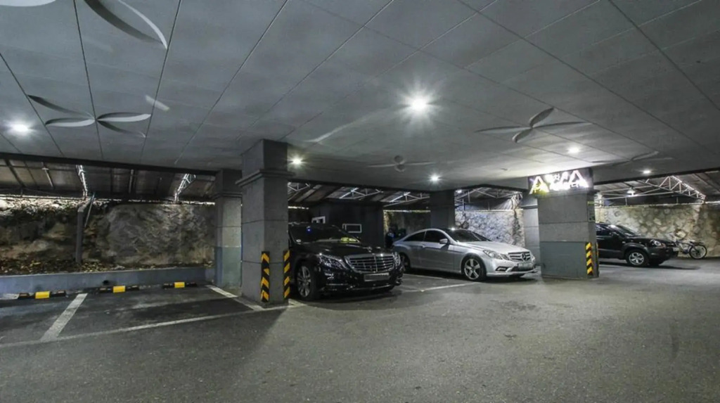Ava Hotel
