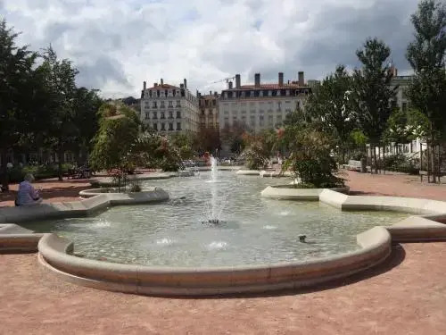 Appart Hôtel Avy Baudelaire - Lyon Bellecour