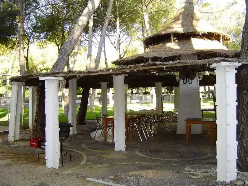 Área de Servicio El Cruce