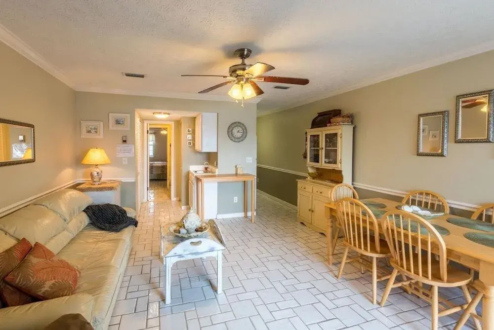 Lullwater Drive 301 C-423 - 2 Br condo by RedAwning