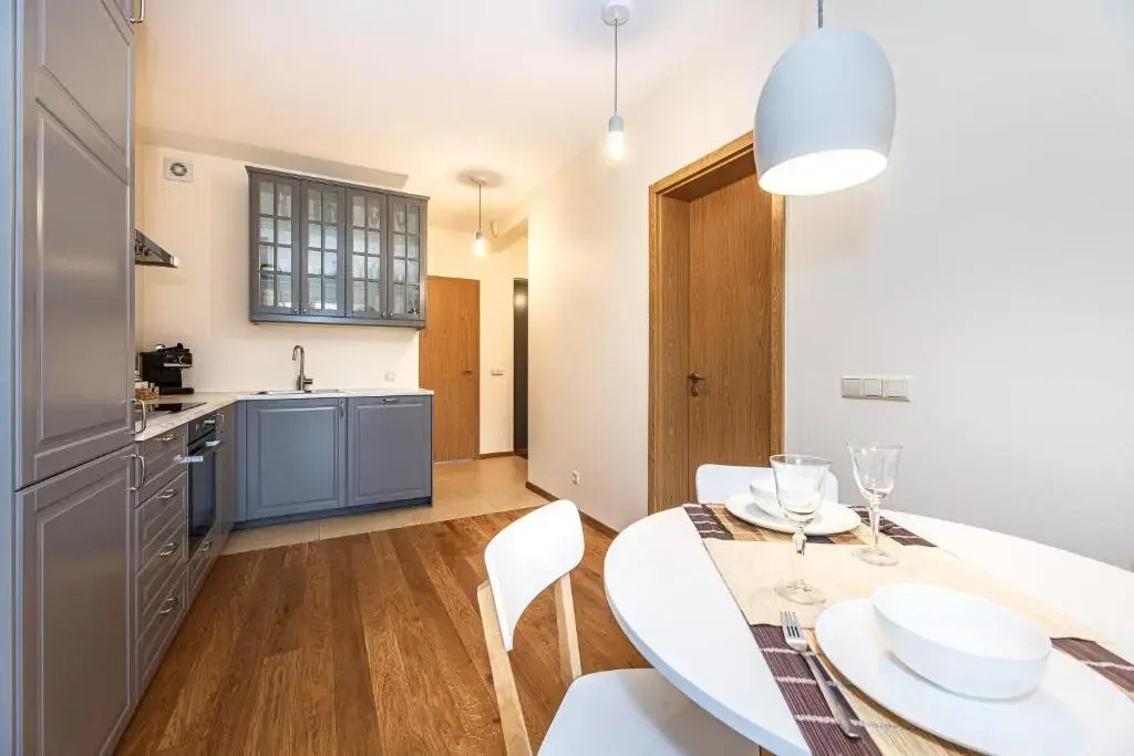 Verde Apartment, By Cohost