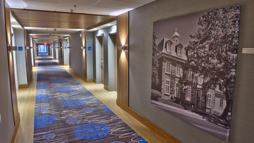 Holiday Inn Express & Suites Vaudreuil-Dorion by IHG