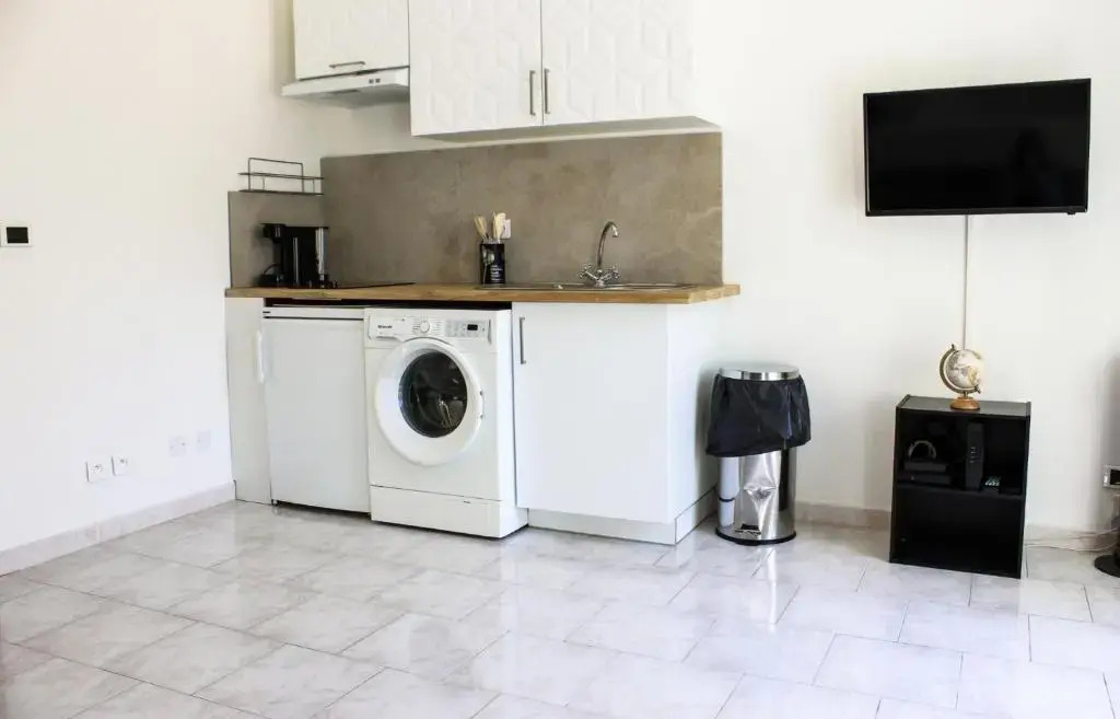 Studio cosy hypercentre à 500m de la plage