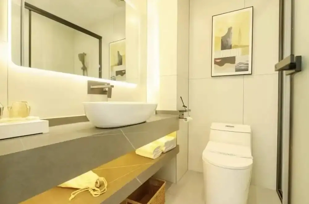QianYue Hotel