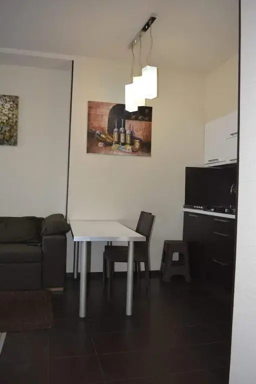 3B Nikolioz Kipshidze Street