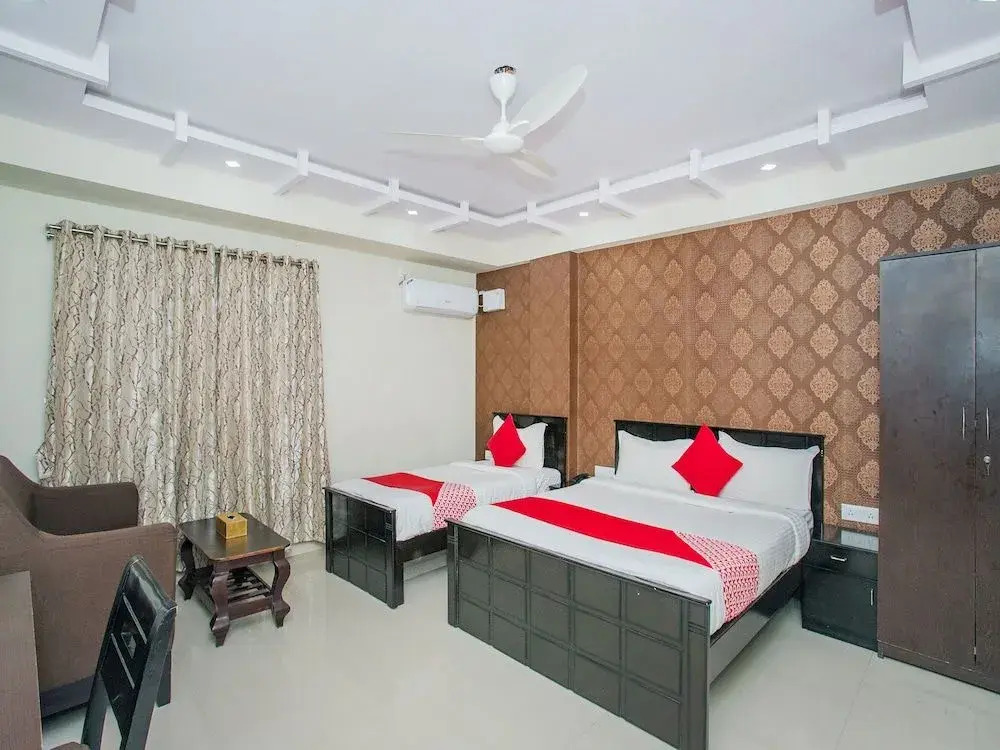 OYO 16455 Amazing  Inn