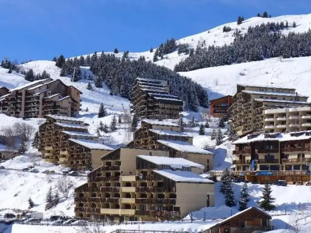 Appartement Auris, 1 pièce, 4 personnes - FR-1-297-6