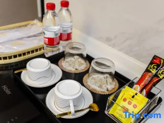 Enzo Light Luxury Apartment Hotel