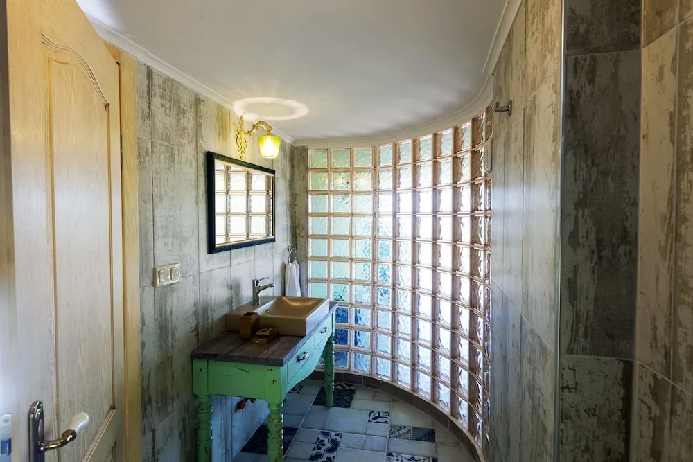 Belizi Hotel
