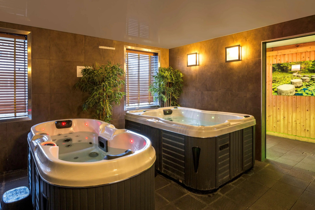 Moxy Annecy
