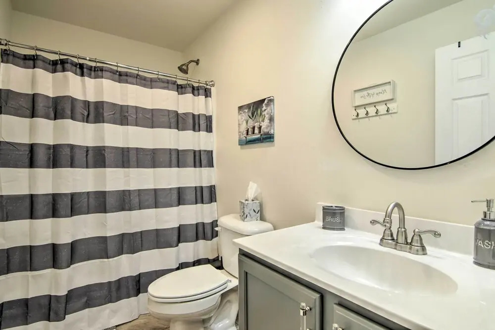 Ocean View Escape ~ 4 Miles to Bethany Beach!