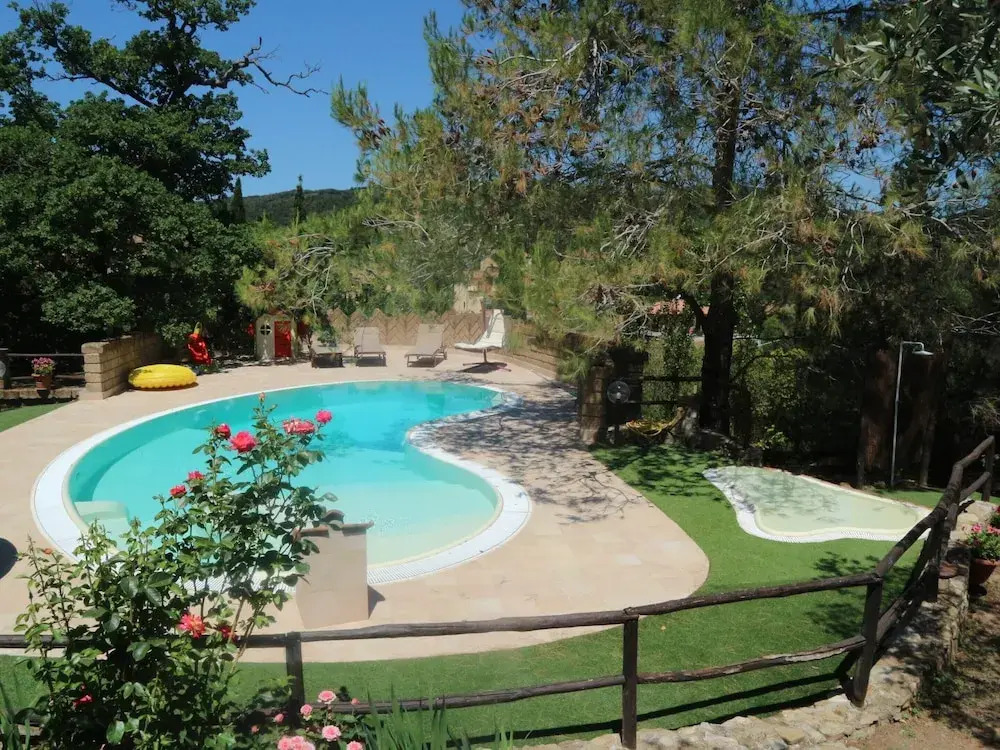 Charming Villa in Suvereto with Hot Tub