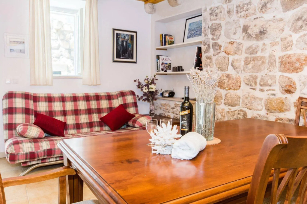 Foteza Apartments