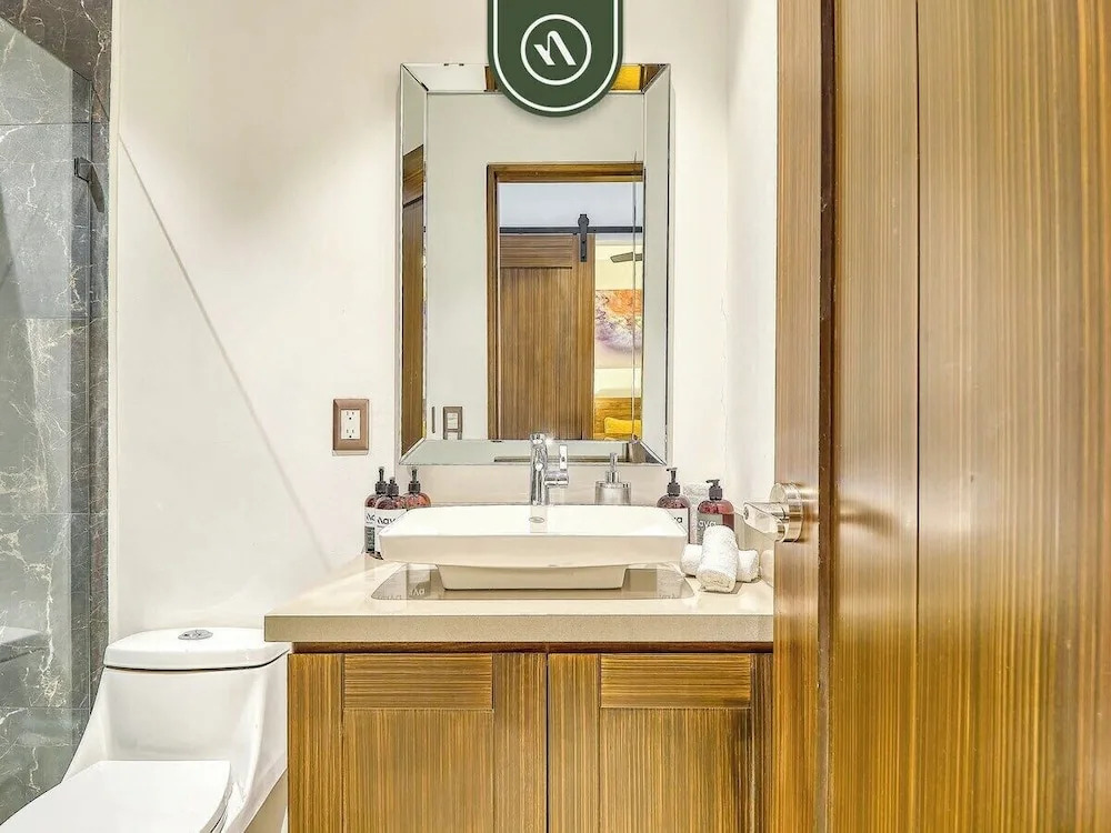 Luxury 2BR Condo in Romatic Zone - Rooftop Pool