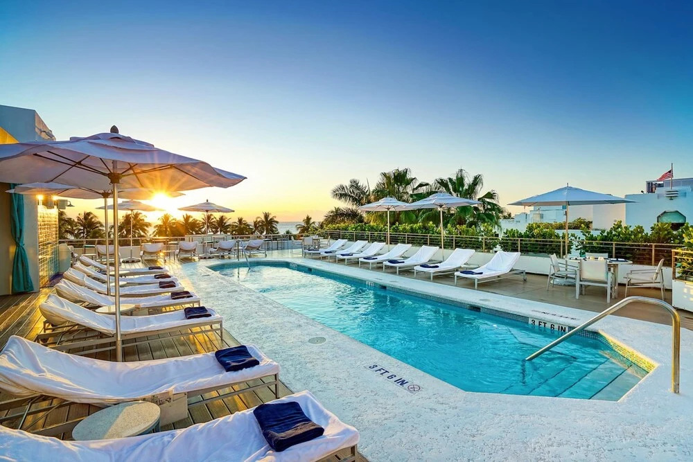 Beachfront 4 Room Ocean Drive Deluxe Suite