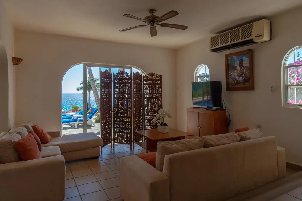 Family&Groups Steps from Beach, Villa Oceano, 4 BR