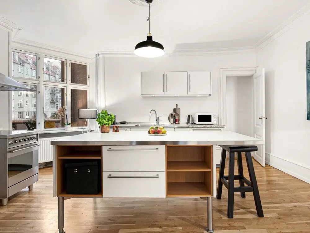 Gorgeuos Three-bedroom Apartment in Historical Copenhagen