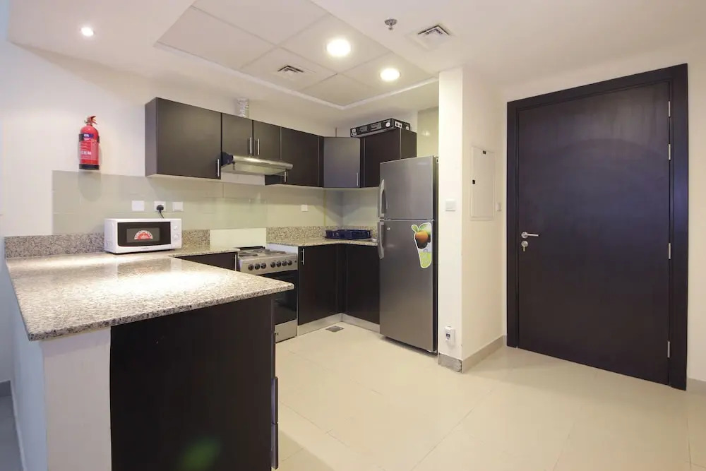 Signature Holiday Home - Red Residence