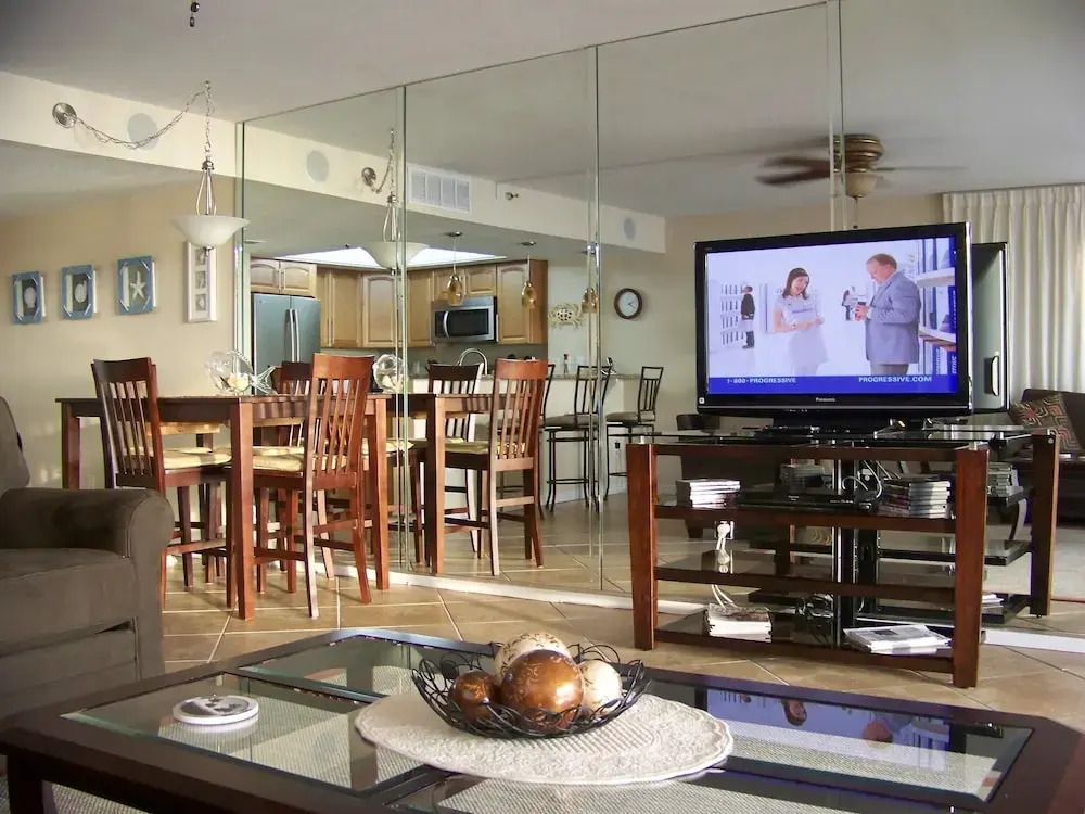 Chateaux 309 Apartment