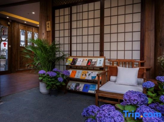 The Ripplewood Sanctum-Lijiang Old Town Mufu Branch-English service and tour arrangement