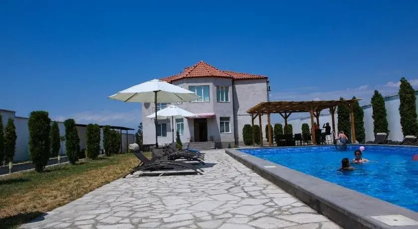 Ossanna Hotel