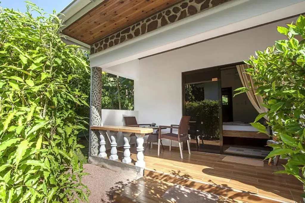 Tannette Villa