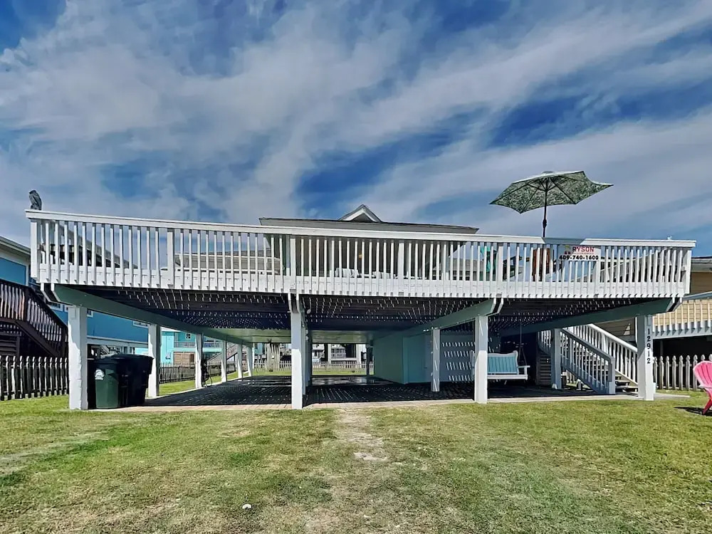 Beachfront Bungalow by Ryson Vacation Rentals