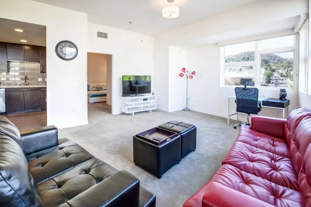 Heaven on Hollywood Furnished Apts - Vine